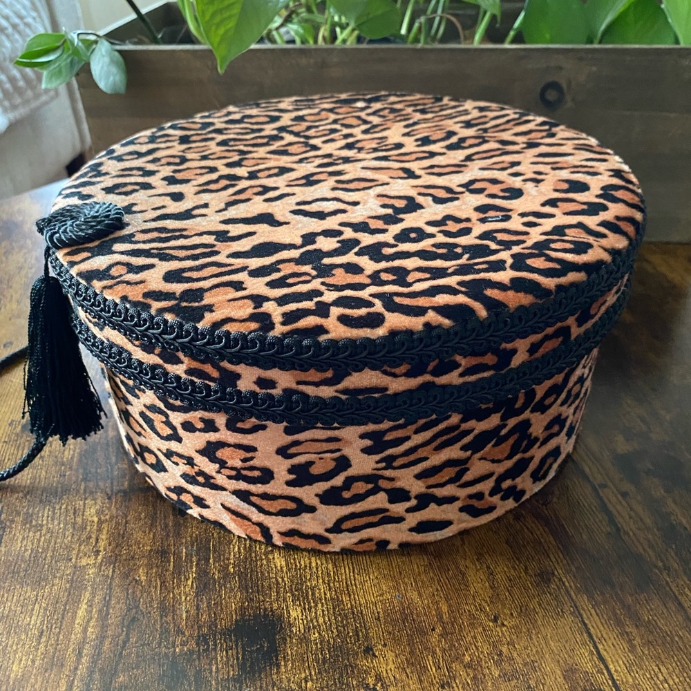 Leopard Print Vintage Velvet Jewelry/ Hat Storage Box with Tassel